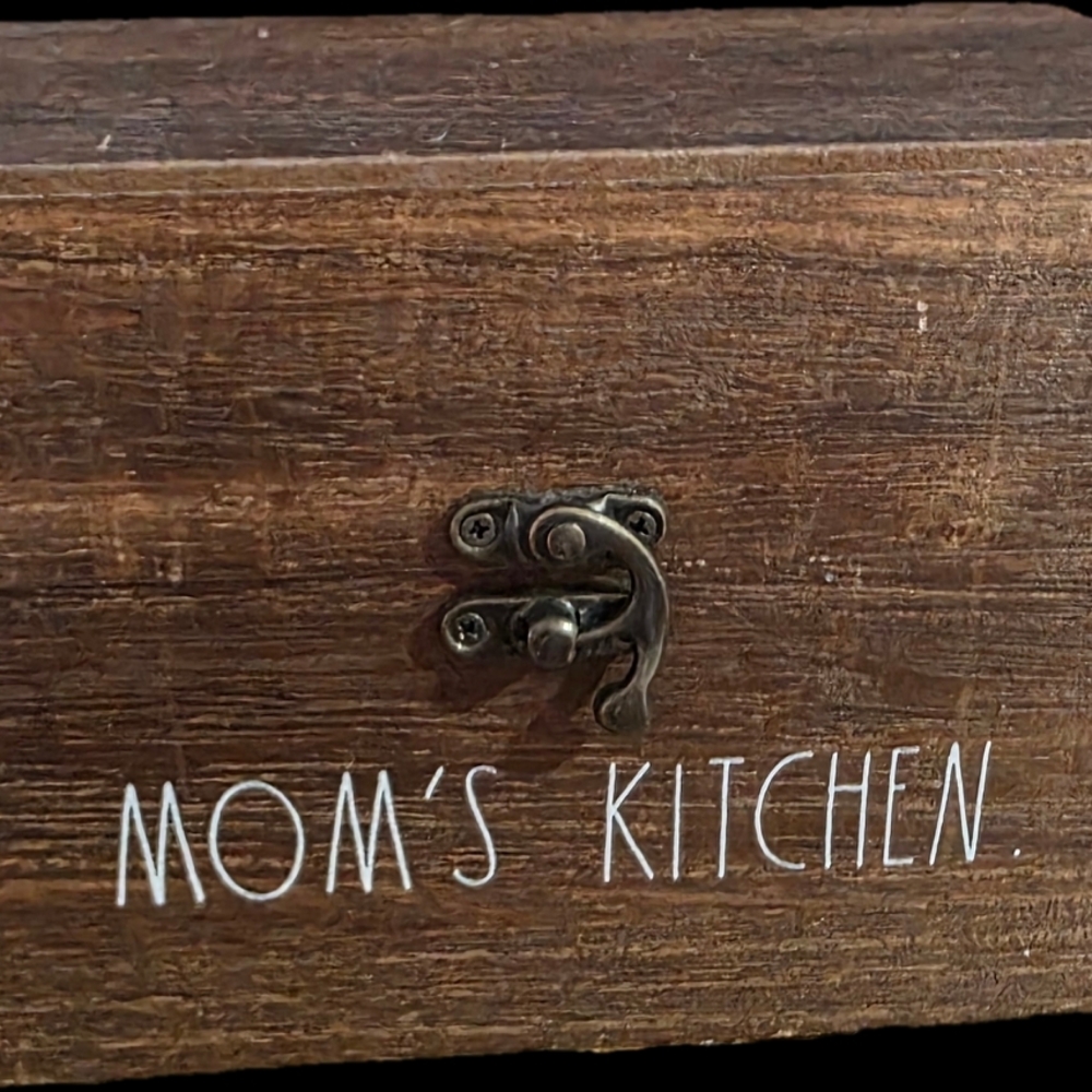 Rae Dunn Mom's Kitchen Rustic Wood Recipe Box - Brown